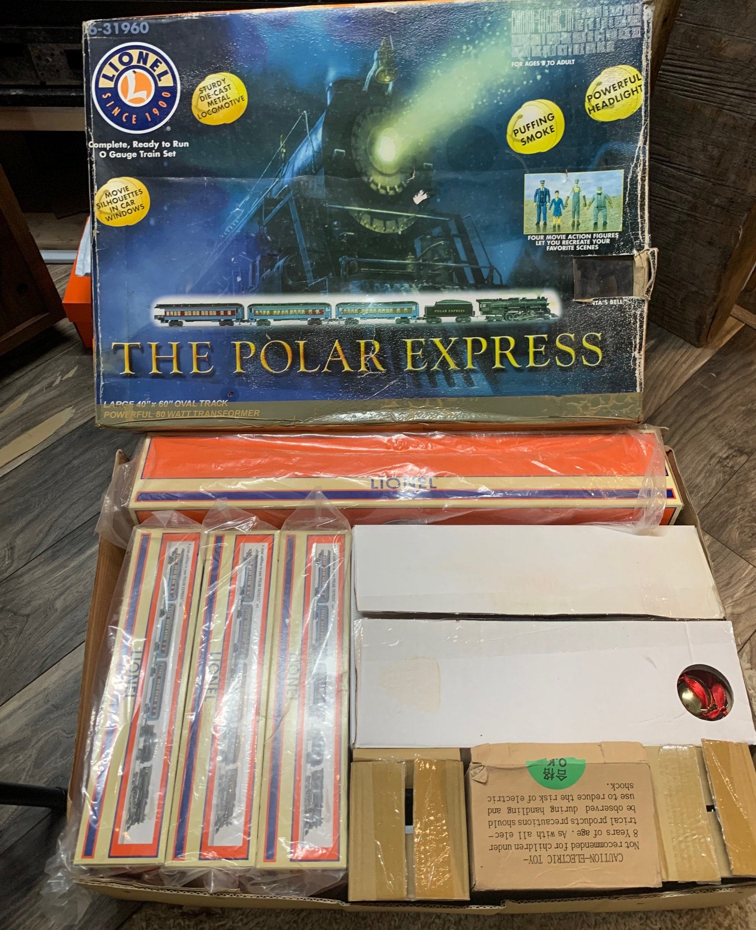 LIONEL 631960 THE POLAR EXPRESS READYTORUN TRAIN SET TRAINS